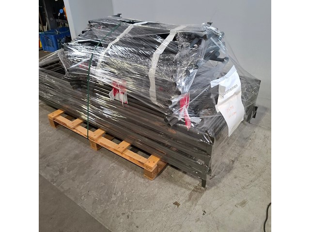 Partij metalen bed onderdelen - afbeelding 2 van  6