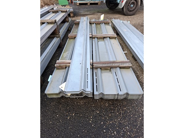 Partij metalen en aluminium profielen - afbeelding 10 van  22