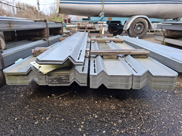 Partij metalen en aluminium profielen - afbeelding 11 van  22