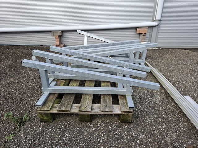 Partij metalen en aluminium profielen - afbeelding 16 van  22