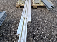 Partij metalen en aluminium profielen - afbeelding 19 van  22