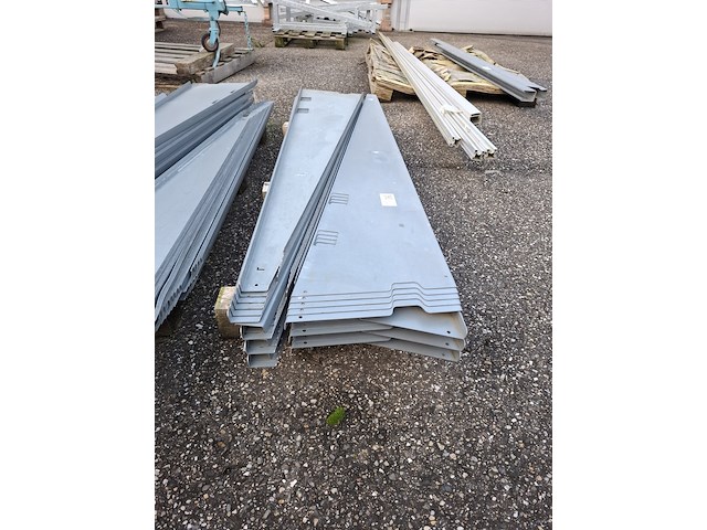 Partij metalen en aluminium profielen - afbeelding 20 van  22