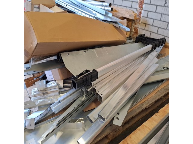 Partij metalen en aluminium profielen - afbeelding 8 van  20