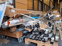 Partij metalen en aluminium profielen - afbeelding 17 van  20