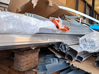 Partij metalen en aluminium profielen - afbeelding 19 van  20