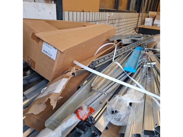 Partij metalen en aluminium profielen - afbeelding 20 van  20