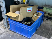 Partij metalen en kunststof - afbeelding 6 van  14