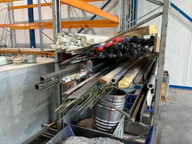 Partij metalen en kunststof - afbeelding 6 van  7