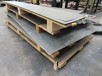 Partij metalen (gaas)platen - afbeelding 3 van  4