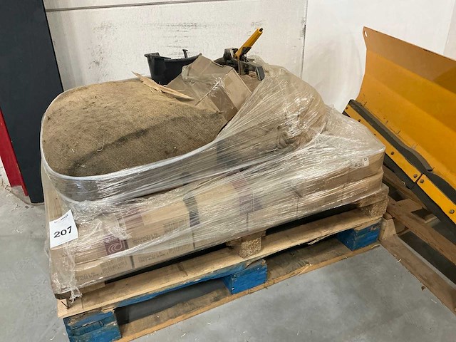 Partij metalen gespen - afbeelding 1 van  5