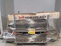 Partij metalen goten en deuren - afbeelding 1 van  6