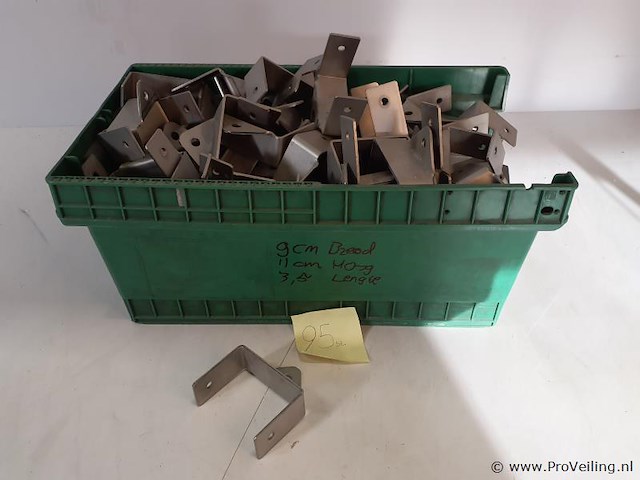 Partij metalen hoekbeugels - 95 stuks - afbeelding 1 van  3