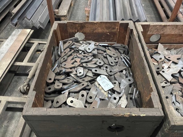 Partij metalen onderdelen - afbeelding 5 van  6