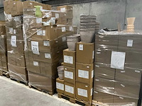 Partij metalen potten