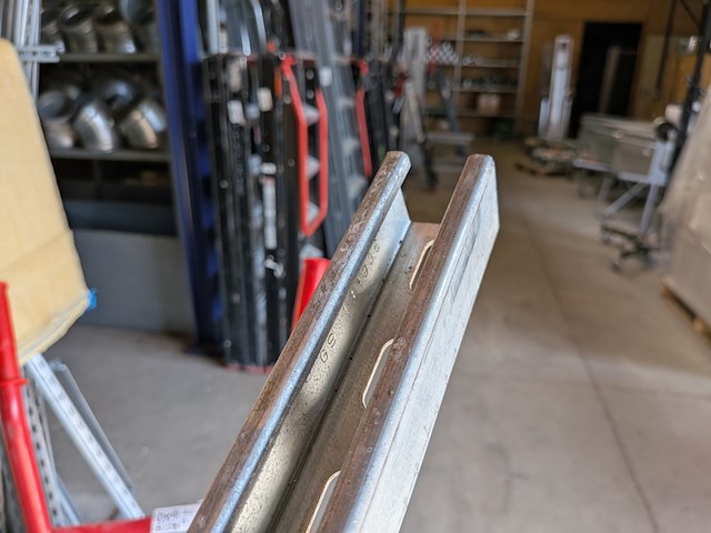 Partij metalen profielen en montagerails - afbeelding 4 van  14
