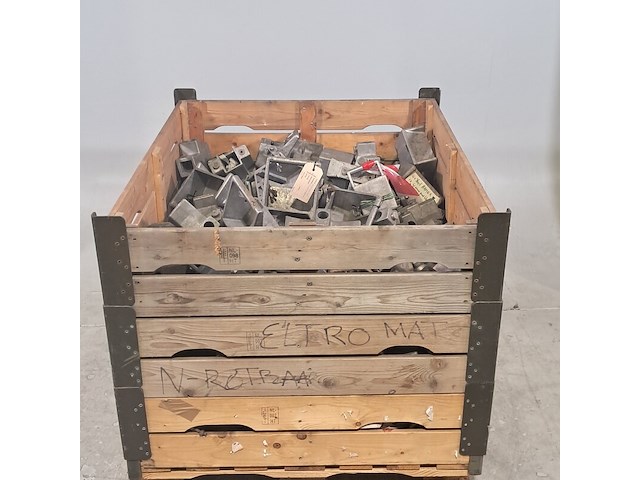 Partij metalen profielen - afbeelding 1 van  6