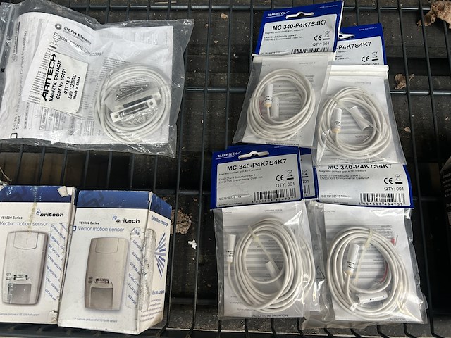 Partij meterkast accessoires en elektronica w.o. bewegingsdetector w.o. aritech, alarmtech, venitem - afbeelding 4 van  10
