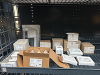 Partij meterkast toebehoren w.o. smelt- en mespatronen en magneetschakelaars ca. 65x siemens - afbeelding 1 van  8