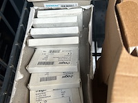 Partij meterkast toebehoren w.o. smelt- en mespatronen en magneetschakelaars ca. 65x siemens - afbeelding 6 van  8