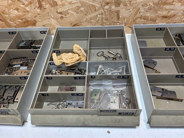 Partij meubelbeslag - afbeelding 4 van  9