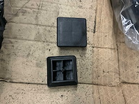 Partij meubeldoppen en stalen korf - afbeelding 2 van  3