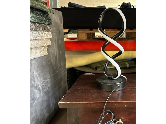 Partij meubelen en woonaccessoires - afbeelding 10 van  11