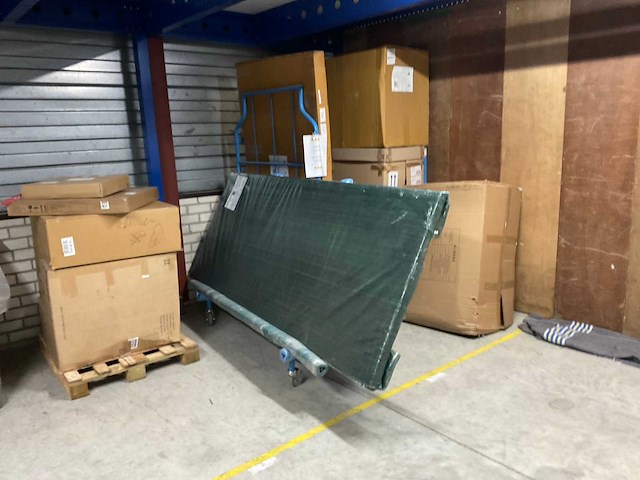 Partij meubelen - afbeelding 4 van  13