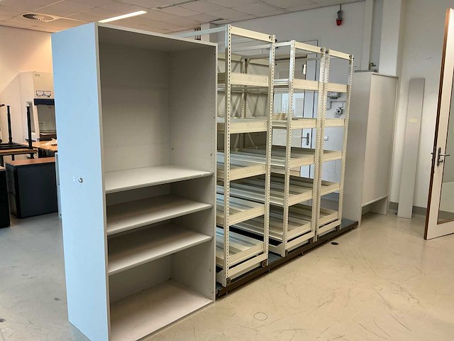 Partij meubilair - afbeelding 5 van  37