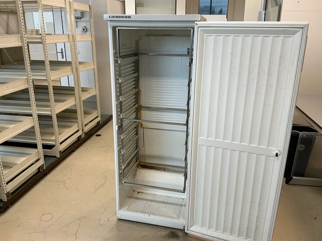 Partij meubilair - afbeelding 14 van  37