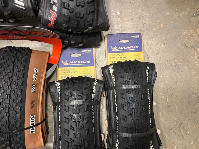 Partij michelin / schwalbe / smaxxis buitenbanden (12x) - afbeelding 6 van  7