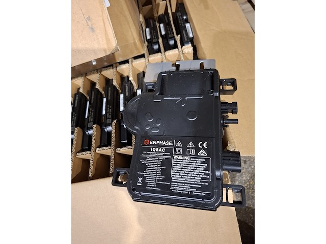 Partij micro omvormer enphase, diverse modellen - afbeelding 3 van  10