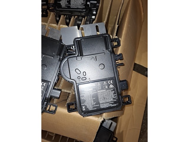 Partij micro omvormer enphase, diverse modellen - afbeelding 5 van  10