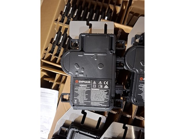 Partij micro omvormer enphase, diverse modellen - afbeelding 9 van  10
