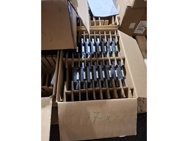 Partij micro omvormer enphase, diverse modellen - afbeelding 10 van  10