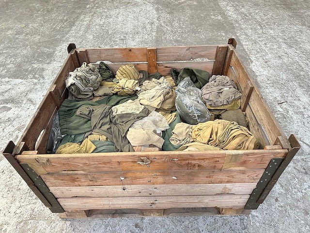 Partij militaire onderkleding - afbeelding 1 van  5
