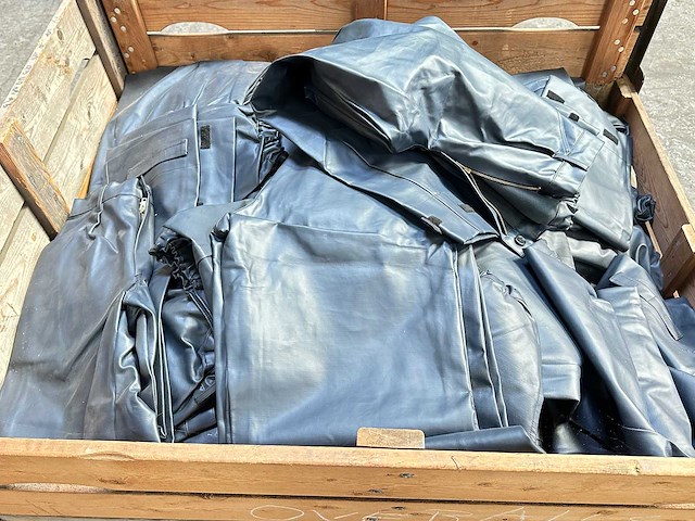 Partij militaire regenkleding - afbeelding 4 van  7