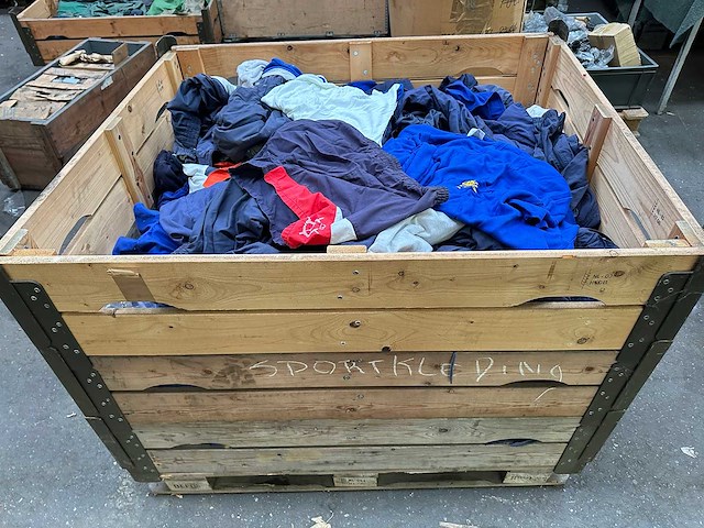 Partij militaire sportkleding kl - afbeelding 1 van  5