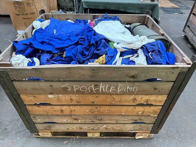 Partij militaire sportkleding kl - afbeelding 1 van  5