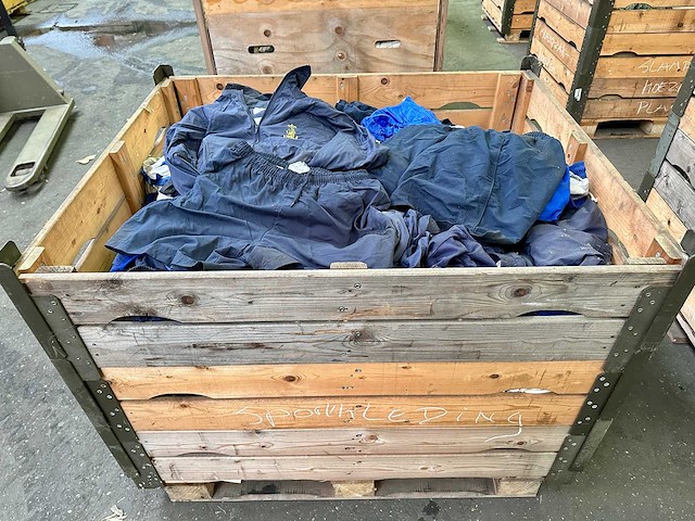 Partij militaire sportkleding kl - afbeelding 2 van  4