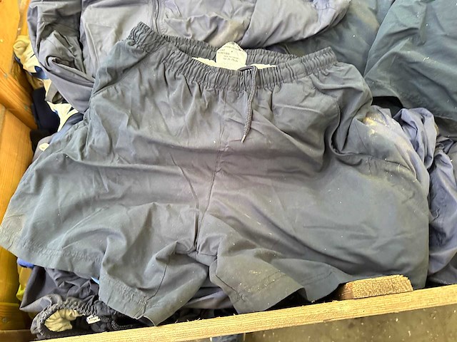 Partij militaire sportkleding kl - afbeelding 3 van  4