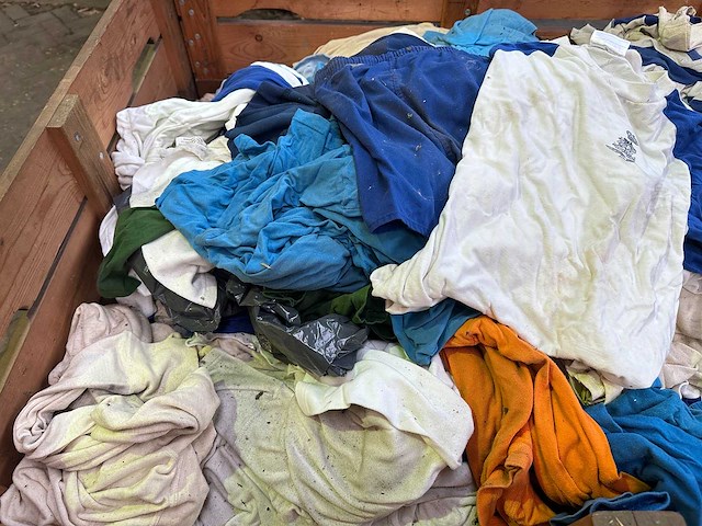 Partij militaire sportkleding - afbeelding 3 van  4