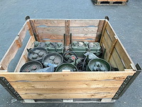 Partij militaire stroomverdeeleenheden - afbeelding 1 van  5