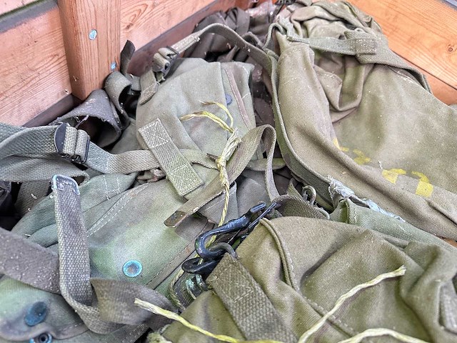 Partij militaire tassen - afbeelding 4 van  5
