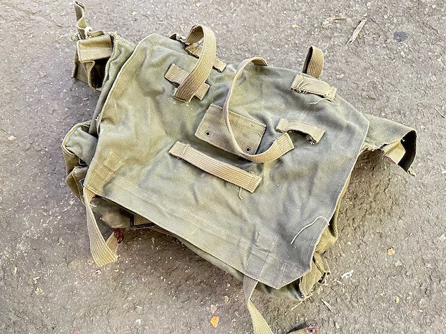 Partij militaire tassen - afbeelding 1 van  5