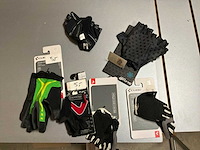 Partij mille / defeet / falke / cube sokken en handschoenen - afbeelding 7 van  8