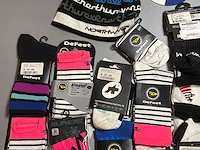 Partij mille / defeet / falke / cube sokken en handschoenen - afbeelding 8 van  8