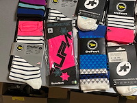 Partij mille / defeet / falke / cube sokken en handschoenen - afbeelding 6 van  8