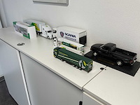 Partij miniatuurwagens - afbeelding 1 van  3