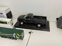 Partij miniatuurwagens - afbeelding 2 van  3
