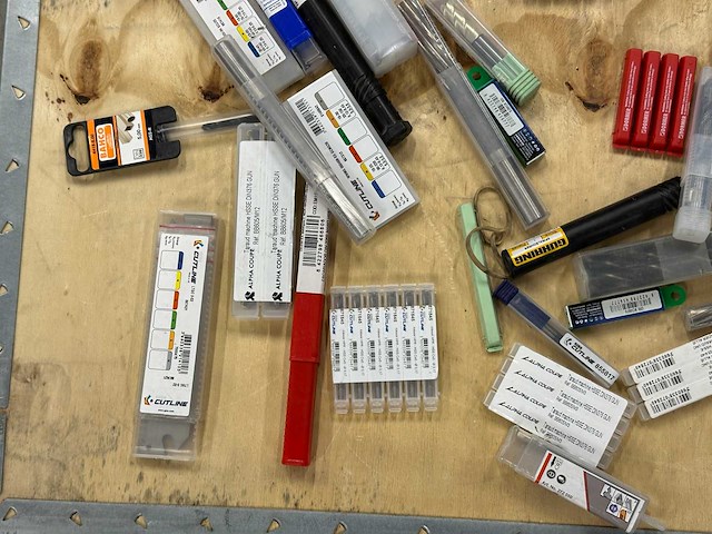 Partij mix boren, ruimers, tappen & wisselplaten - afbeelding 6 van  8